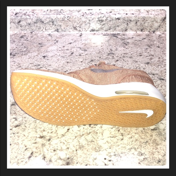 NEW Nike Air Max Janoski Rose Gold Sneakers - Picture 8 of 15